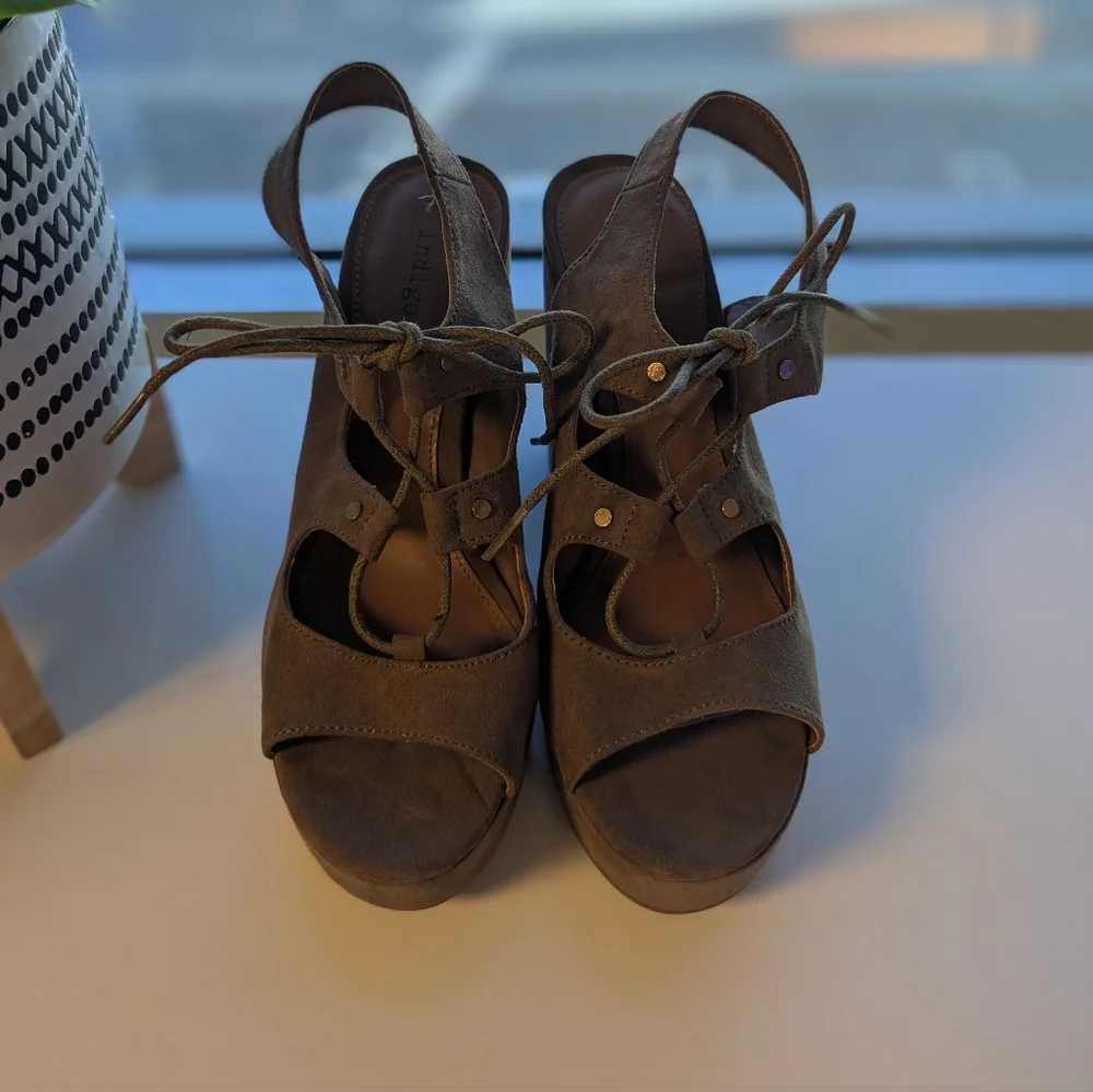 Indigo Rd. Lace-Up Platforms - Picture 3 of 4